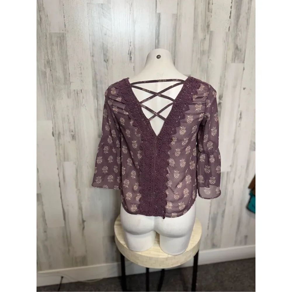 Purple blouse  - Picture 2 of 6